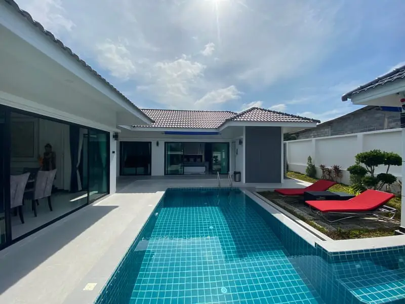 Wunderschöne brandneue Pool-Villa in Pattaya - Ihr Traumhaus erwartet Sie! - Haus -  - 